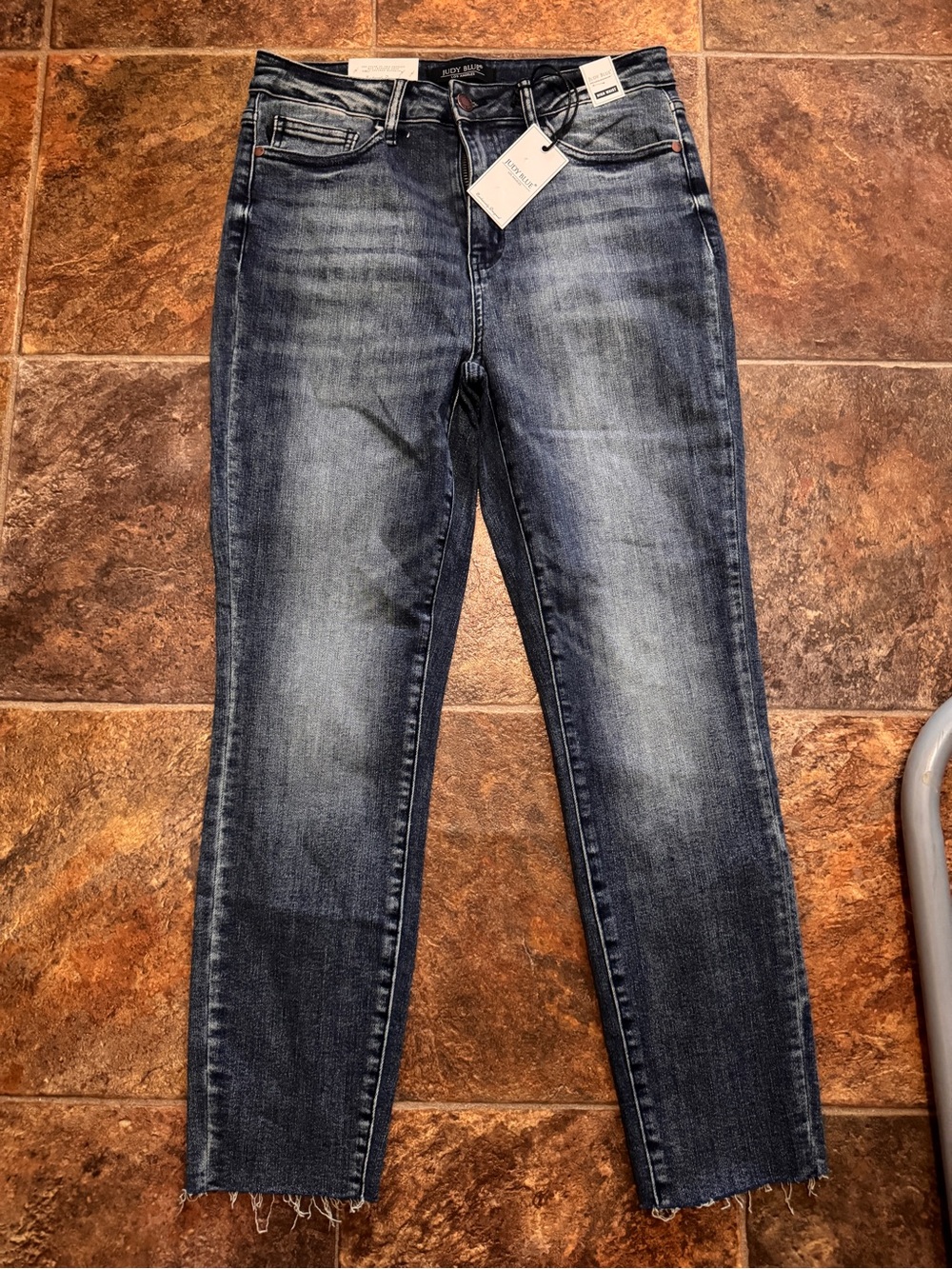 Judy Blue new with tags size 9/29 relaxed fit jeans
